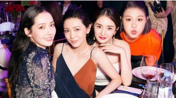 孝順的謝依霖：28歲嫁經紀人，30歲生二胎，成名後為父母買房