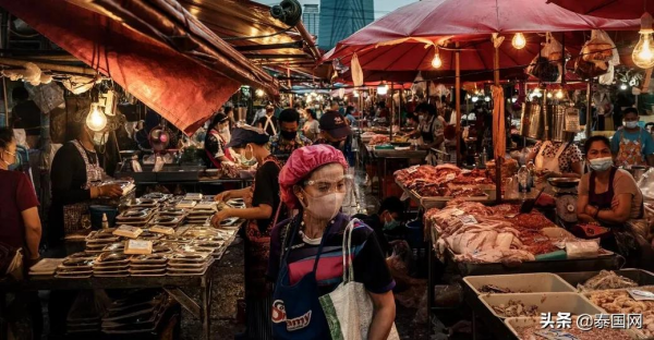 一名中國人在泰確診的抗毒日誌:呼吸困難,喝水像刀割一樣疼.... 一名中國人在泰確診的抗毒日誌:呼吸困難,喝水像刀割一樣疼....