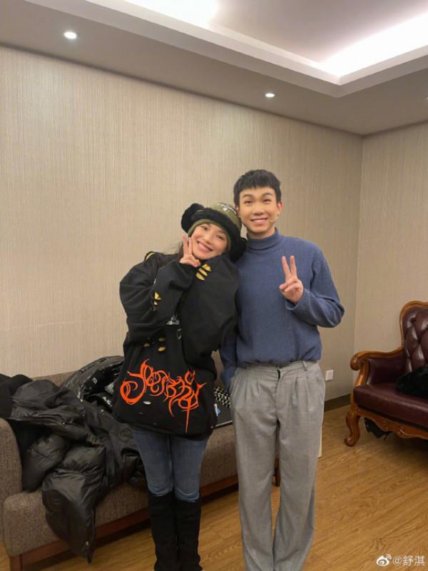 年輕時美得冒泡與舒淇同扮演女主角的天心，如今像保養不佳的大媽