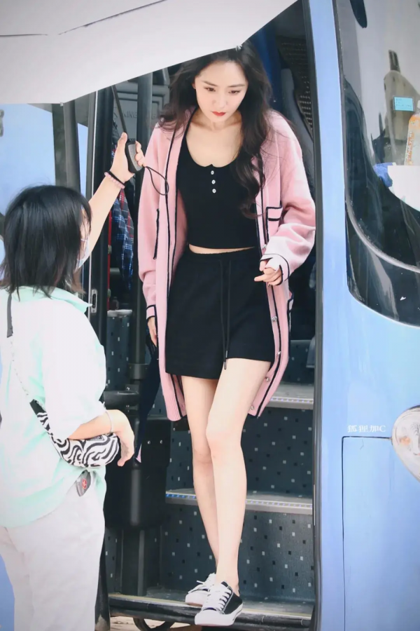 “冪式穿搭”火了！很時髦，誰穿誰好看