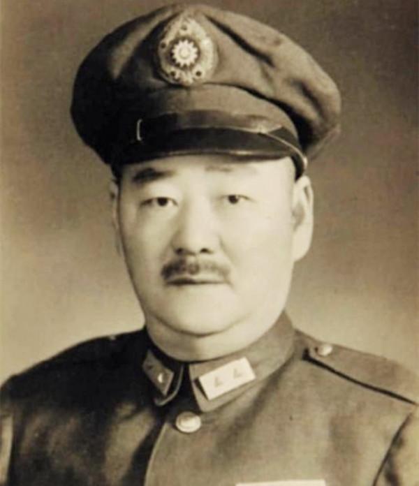 圍殲黃維兵團：粟裕調出陳士榘解決此事