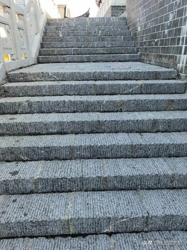 漢EV自駕湖南,停車充電逛景區,永州高山寺值得一遊 漢EV自駕湖南,停車充電逛景區,永州高山寺值得一遊