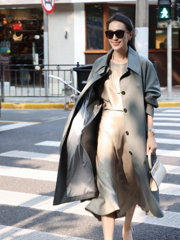 這才是40+大女人的穿衣典範,不顯老不扮嫩,chic精緻又高階 這才是40+大女人的穿衣典範,不顯老不扮嫩,chic精緻又高階