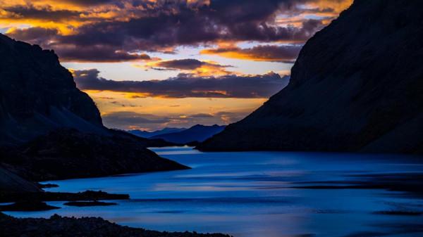 川西海拔最高最大最藍的海子——亞莫措根