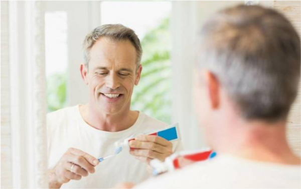 50歲以上的人，容易衰老的這4處要好好護理，可以延緩衰老