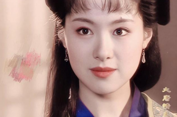 沒有烤瓷牙，沒有動鼻子，面容真實不摻假，這7位明星才配誇好看