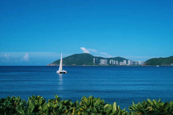 依山傍海獨享一灣,這家扇子酒店讓我錯覺是又回到了東南亞 依山傍海獨享一灣,這家扇子酒店讓我錯覺是又回到了東南亞