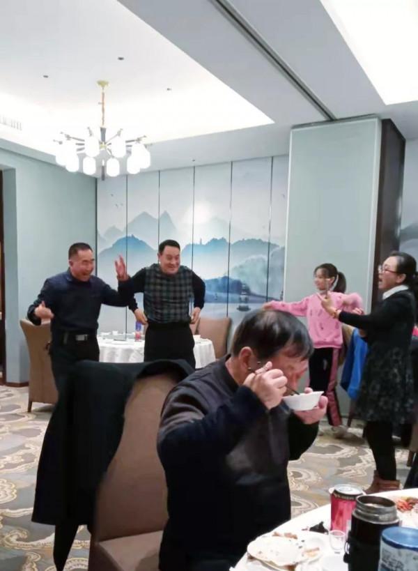 散文詩｜花甲重逢