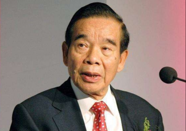 香港富豪鄭裕彤，何鴻燊的大靠山，在中國坐擁3棟5百米摩天大樓