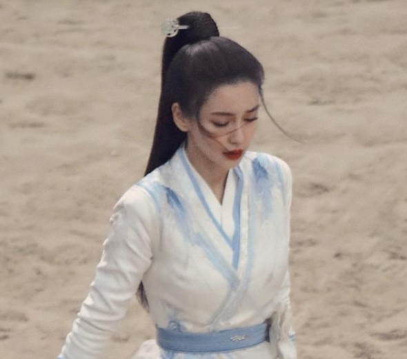 張翰“抗日”、趙麗穎演村官、baby也轉型，演員沉迷舒適區要不得