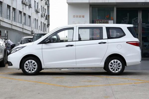 五菱宏光PLUS PK 歐尚A600，誰更合適？