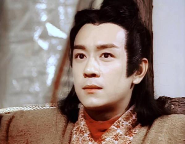 凹凸不平、眼睛擠成一條縫,“發麵饅頭”臉毀了多少高顏值明星? 凹凸不平、眼睛擠成一條縫,“發麵饅頭”臉毀了多少高顏值明星?