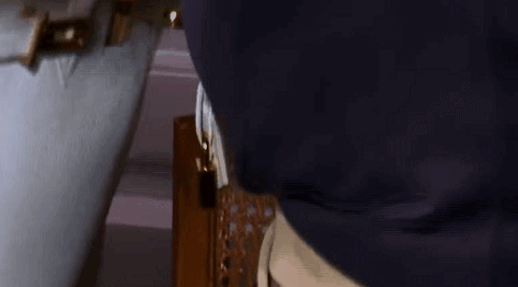 花3千塊買個倉庫，第二天咋就躺賺了4500萬？