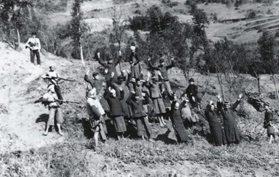 最後的土匪：躲進深山十五年，掐死自己五個孩子，被萬人剿滅