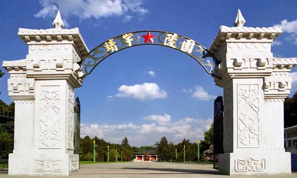 楊靖宇犧牲後被剖屍，日本軍官回國崩潰，毒死妻兒並留下遺書自盡