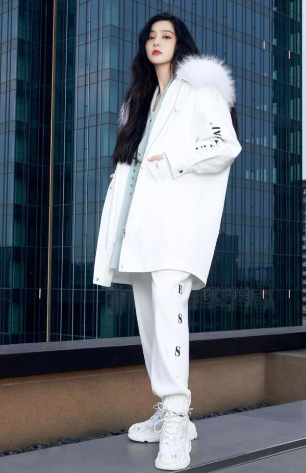 范冰冰 化身冬日職場的幹練達人 范冰冰 化身冬日職場的幹練達人