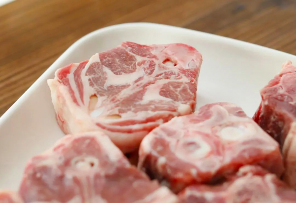 一口就把人饞哭！奶香濃郁無羶味的羊肉今年冬天必須安排上