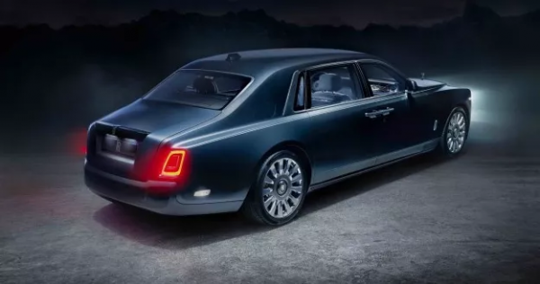 超豪華品牌紛紛妥協，向電氣化轉型謀出路