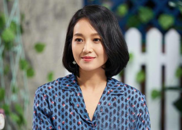 遼寧女主持直播中情緒失控!一臉淚水說話哽咽,網友不指責反安慰 遼寧女主持直播中情緒失控!一臉淚水說話哽咽,網友不指責反安慰