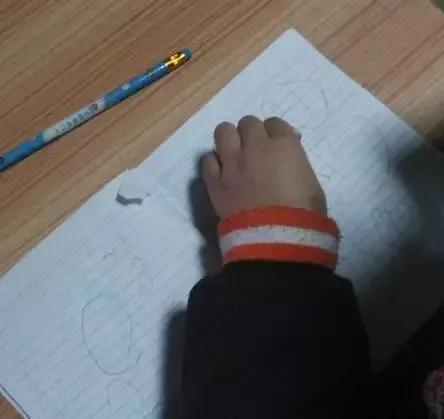 請有孩子的家長們在忙也要耐心的看一看,會有些收穫 請有孩子的家長們在忙也要耐心的看一看,會有些收穫