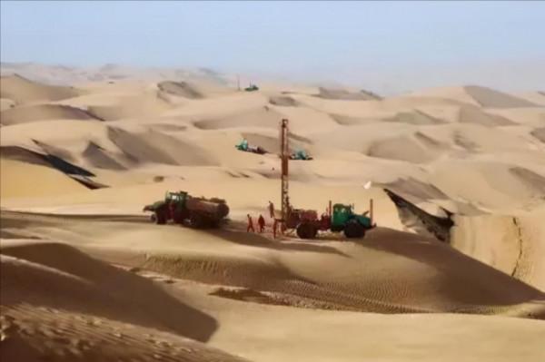 太感謝了!非洲人幾十年喝不上乾淨水,中國人幫他們沙漠打出水井 太感謝了!非洲人幾十年喝不上乾淨水,中國人幫他們沙漠打出水井