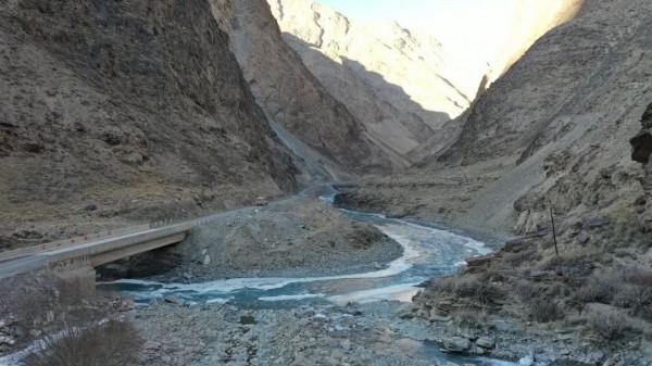 大雪封山前,這個“候鳥”哨所官兵再次踏上巡邏路 大雪封山前,這個“候鳥”哨所官兵再次踏上巡邏路