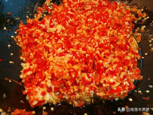 蒜蓉小米辣椒醬，讓我一次辣個夠，辣椒醬這麼做實在是太過癮啦