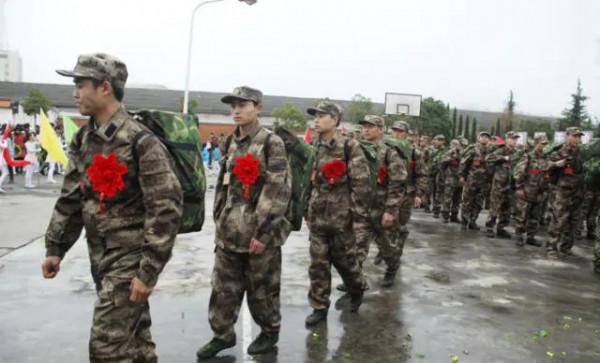 若入伍服役沒多久，軍人因生病被退回原籍，算逃兵還是退伍？