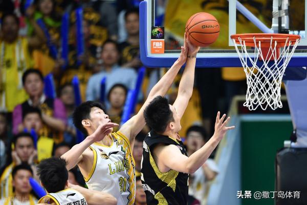 CBA:山東VS浙江廣廈 丁彥雨航直面心魔,“哼哈二將”期待重組 CBA:山東VS浙江廣廈 丁彥雨航直面心魔,“哼哈二將”期待重組