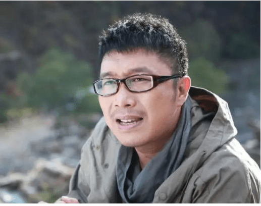 憑“兩隻蝴蝶”爆紅，如今“銷聲匿跡”，龐龍是資本的犧牲品嗎？