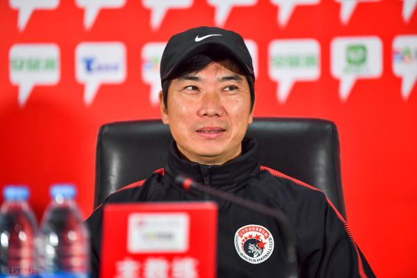 李霄鵬要搞選秀節目？教練組又增兩大本土名帥，國足集訓聲勢浩大