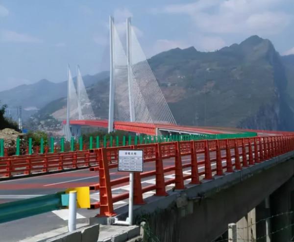 足足200層樓高?中國建世界第1高橋,開車就像在雲端開飛機 足足200層樓高?中國建世界第1高橋,開車就像在雲端開飛機