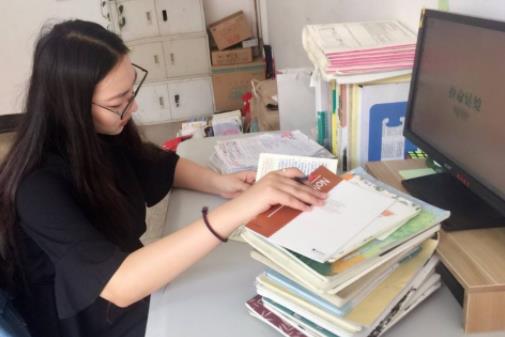 中小學教師迎來好訊息，10元教齡津貼或成過去，調整後有何變化？