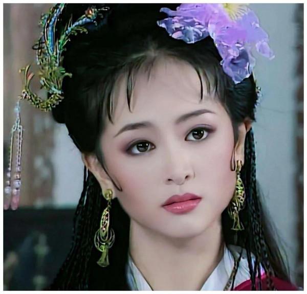 演皇帝多次張鐵林，演皇后翻紅涓子，演皇子出名劉瑞瑞，經典角色