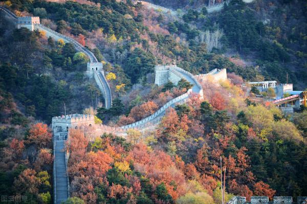 北京八達嶺長城和北京慕田峪長城哪個更好玩？