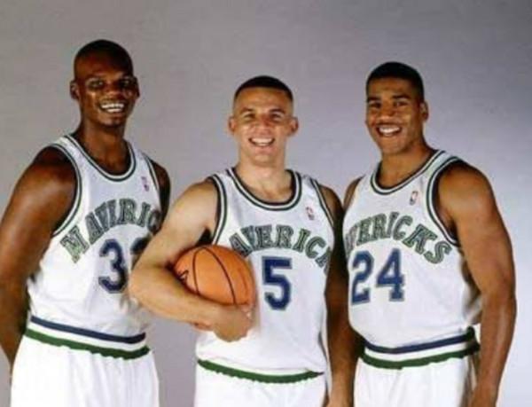 NBA球隊內訌事件:獨行俠3J組合解體因紅顏禍水,湖人兩次上榜 NBA球隊內訌事件:獨行俠3J組合解體因紅顏禍水,湖人兩次上榜