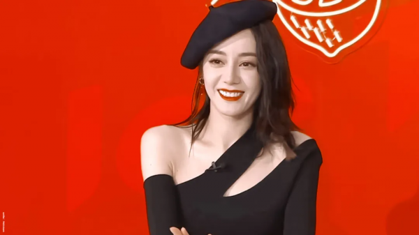 天吶！迪麗熱巴怎麼突然變醜了？​