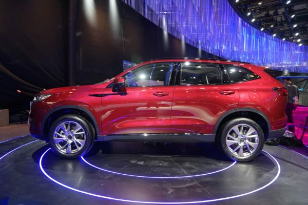 相第三代哈弗H6 5G版新車首發亮 相第三代哈弗H6 5G版新車首發亮