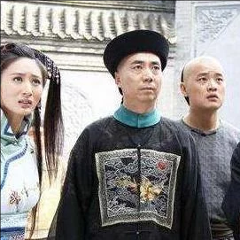 知府被殺，強盜頂替上任；其妻為何要跟兇手共眠，大戲如何收場？