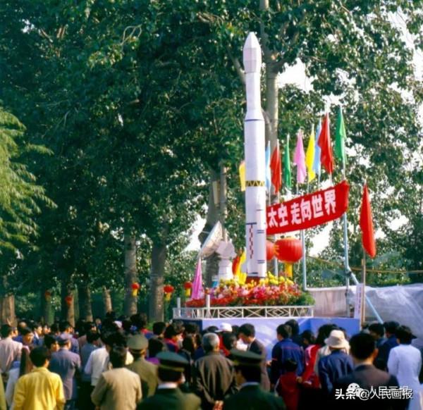 從老照片中，重溫那些年我們的國慶記憶