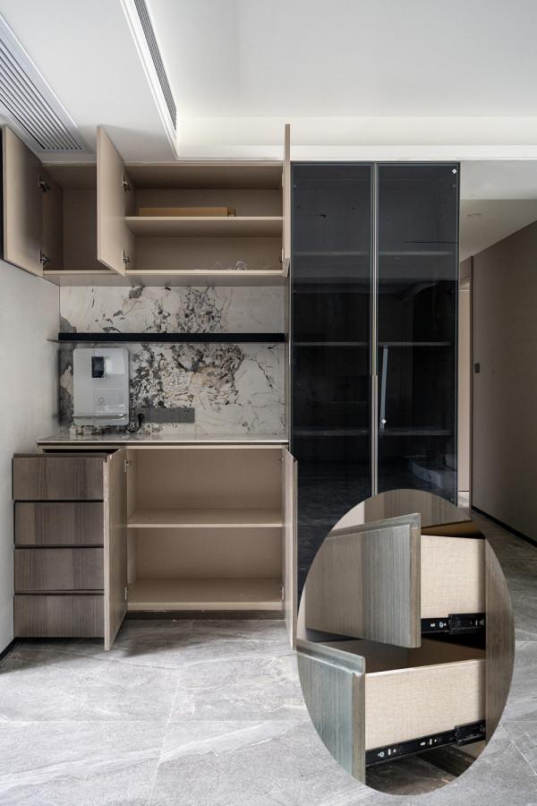 一梯兩戶半包20多萬，140㎡大橫廳打通陽臺，有200㎡大平層既視感