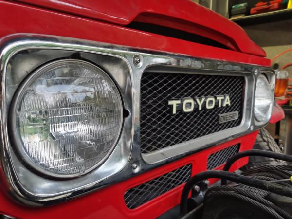 原來長這樣!實拍蘭德酷路澤鼻祖FJ40修復過程 原來長這樣!實拍蘭德酷路澤鼻祖FJ40修復過程