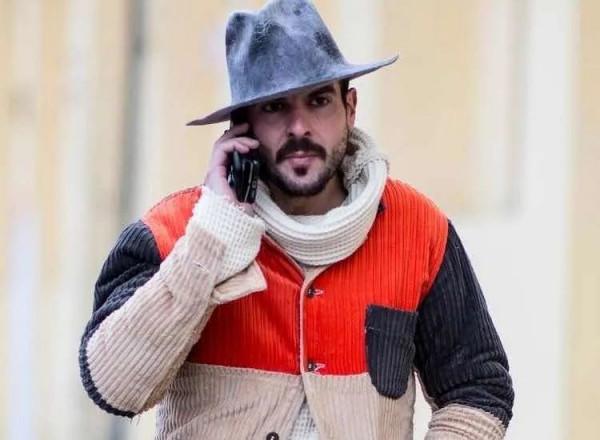 50歲男人哪怕沒有身材焦慮，也別碰這5個穿衣雷區，容易拉低氣質