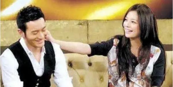 黃曉明和他的兩個女人：和楊穎的愛情由甜蜜變苦澀，取關趙薇