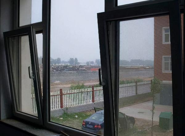 通風神器“內開內倒窗”值得安裝嗎？過來人：4個優點讓我青睞