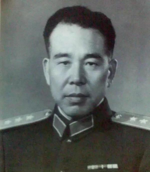 黃永勝的夫人和兒女 黃永勝的夫人和兒女