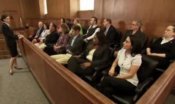 肯尼迪總統外甥被控強姦,請華人神探李昌鈺出山,其用一手帕偵破 肯尼迪總統外甥被控強姦,請華人神探李昌鈺出山,其用一手帕偵破