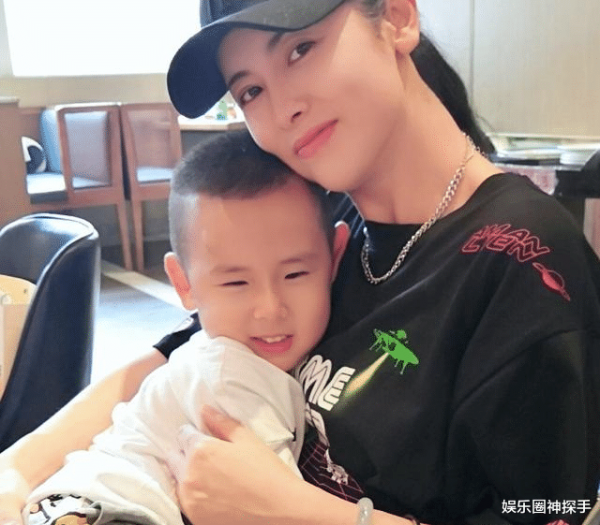 42歲田亮兒女雙全，與他同名的另一位田亮卻離異，前妻是古裝美女