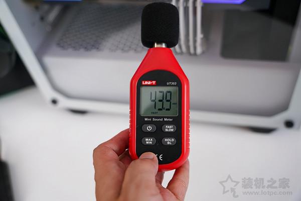 專屬氛圍遊戲天地，鬆弛有度的靜音桌面搭建分享