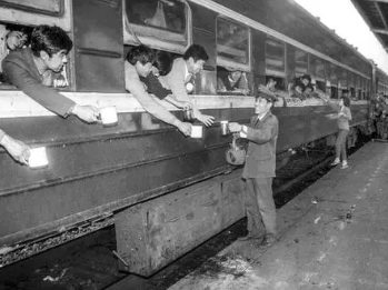 苦尋38年,父與子終於相聚,父親已86歲,兒子卻已在烈士陵園沉睡 苦尋38年,父與子終於相聚,父親已86歲,兒子卻已在烈士陵園沉睡